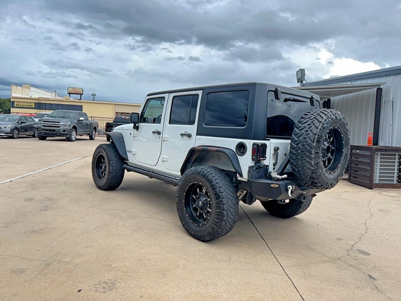 2015 Jeep Wrangler Unlimited Rubicon White vin: 1C4BJWFG3FL530855