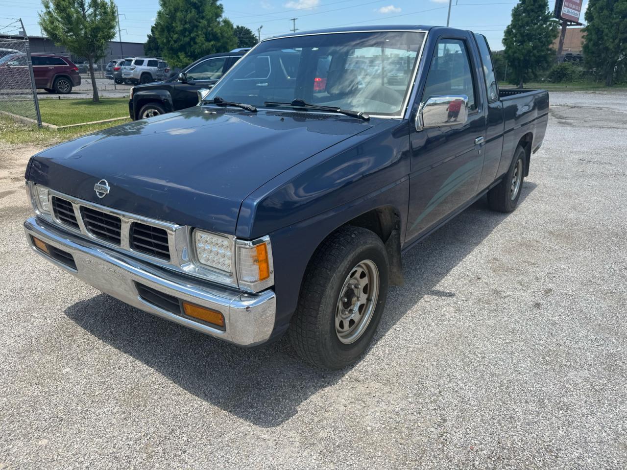 1994 Nissan Truck Xe Blue vin: 1N6SD16S6RC376349