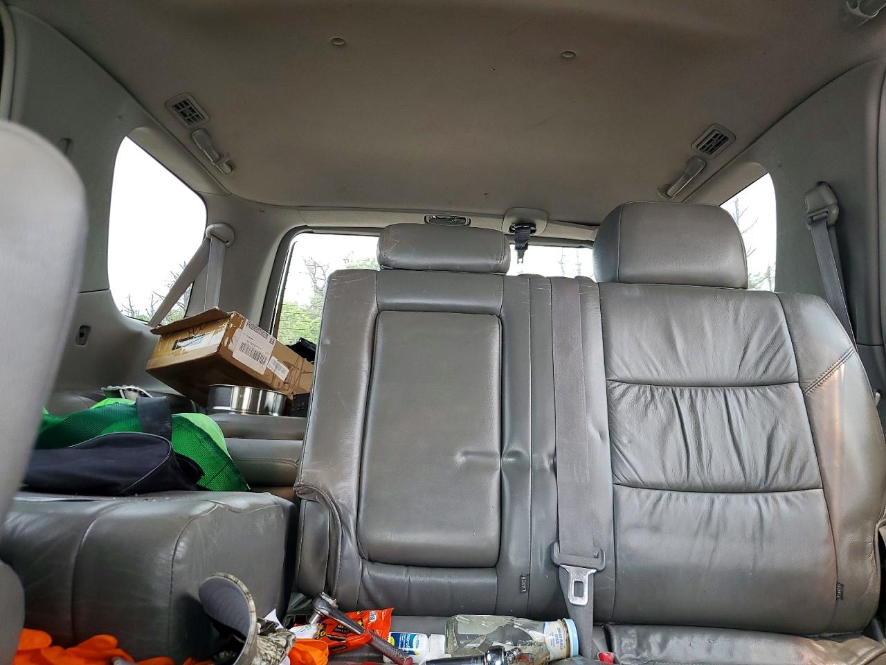 2003 Toyota Sequoia Limited Silver vin: 5TDBT48A13S168297