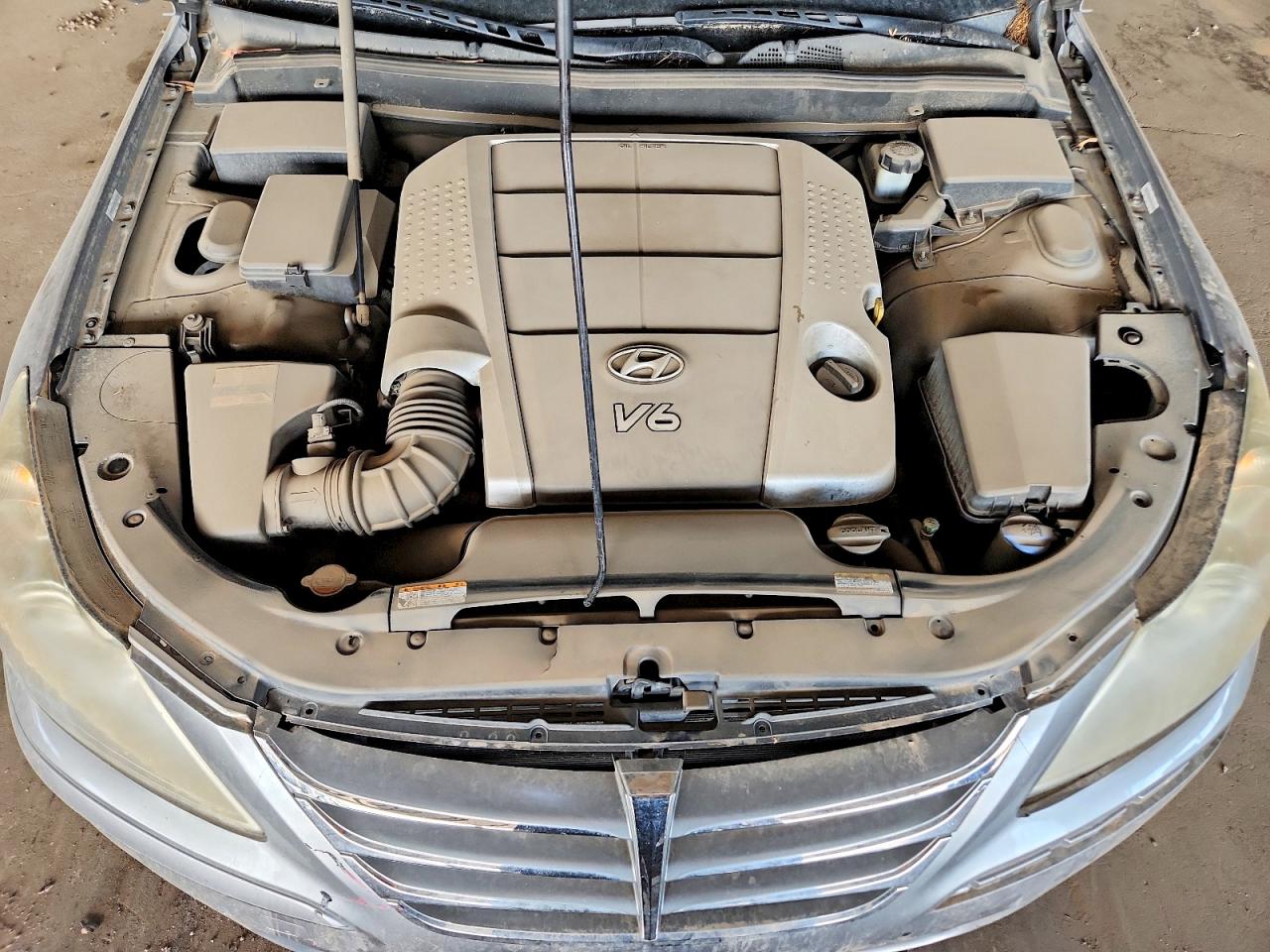 2011 Hyundai Genesis 3.8l Silver vin: KMHGC4DE6BU118340