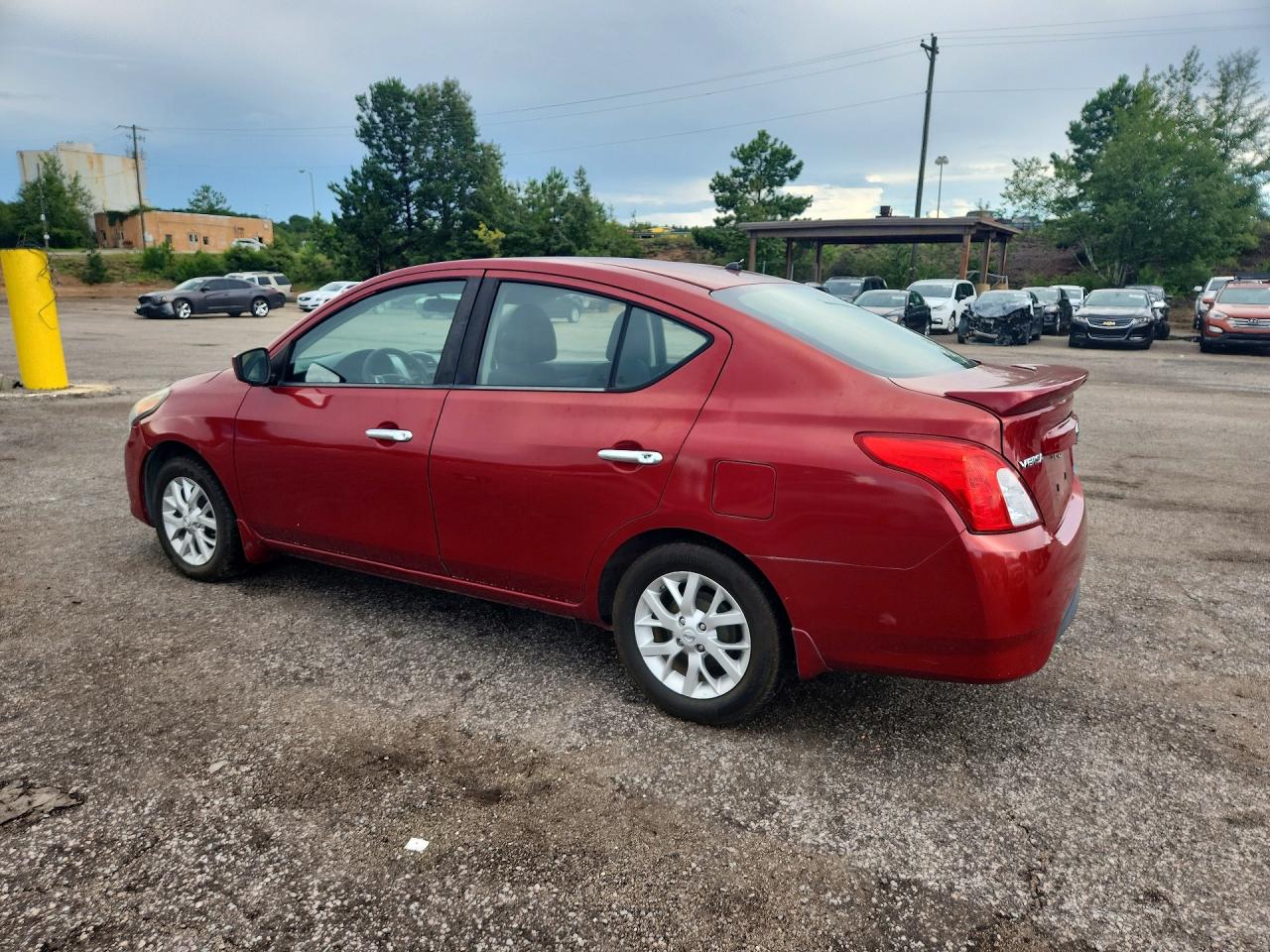 2015 Nissan Versa 1.6 Sv Red vin: 3N1CN7AP0FL933334