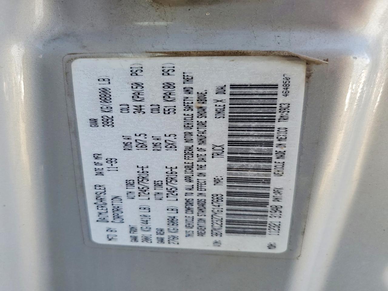 2000 Dodge Ram 2500 Silver vin: 3B7KC23Z7YG147669