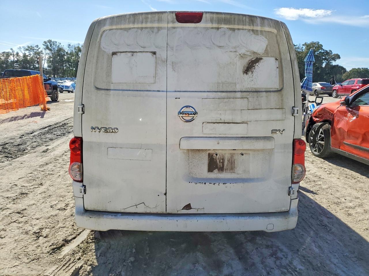 2014 Nissan Nv200 2.5s White vin: 3N6CM0KN7EK695343