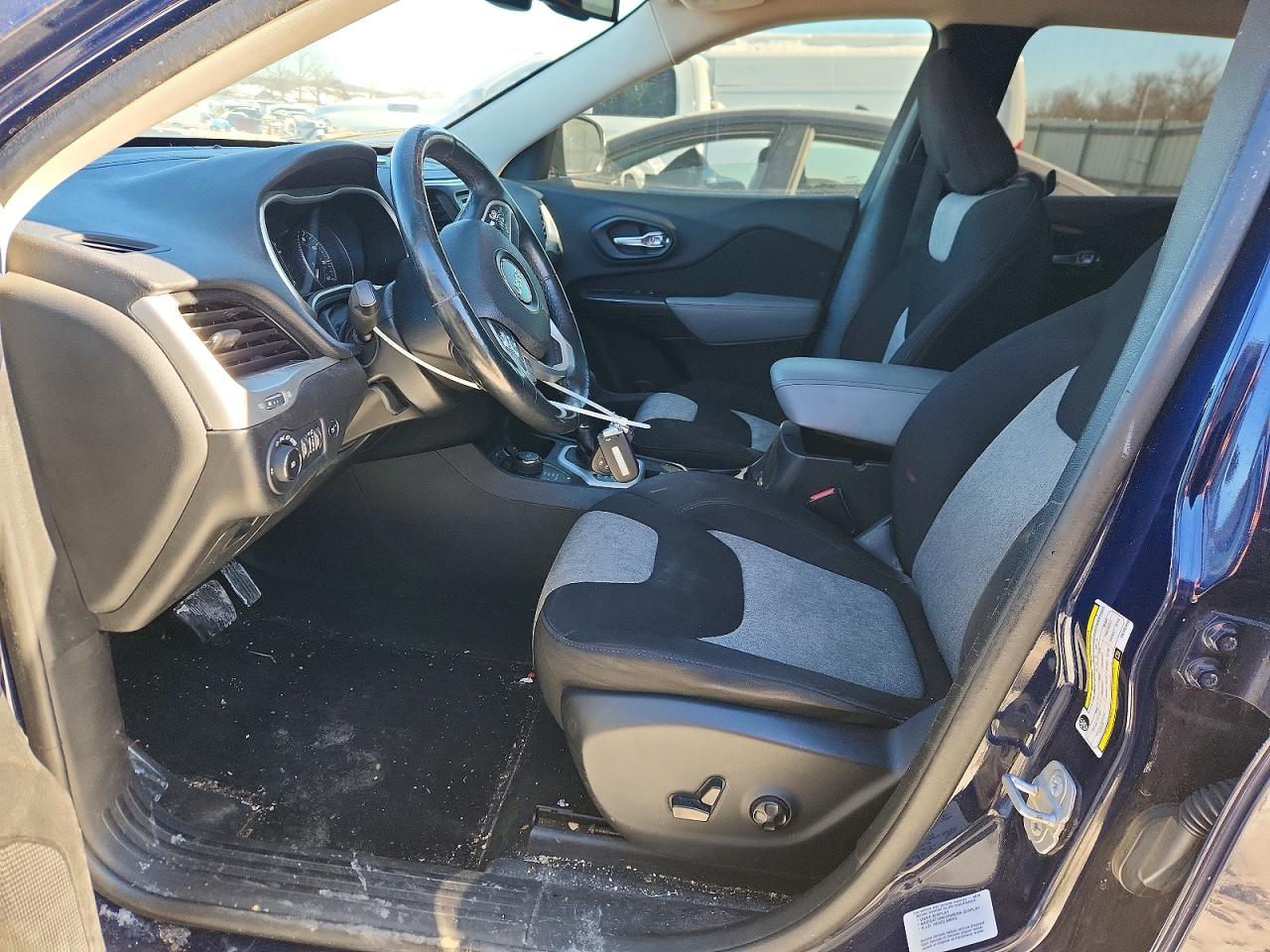 2014 Jeep Cherokee Latitude Blue vin: 1C4PJMCB9EW192460