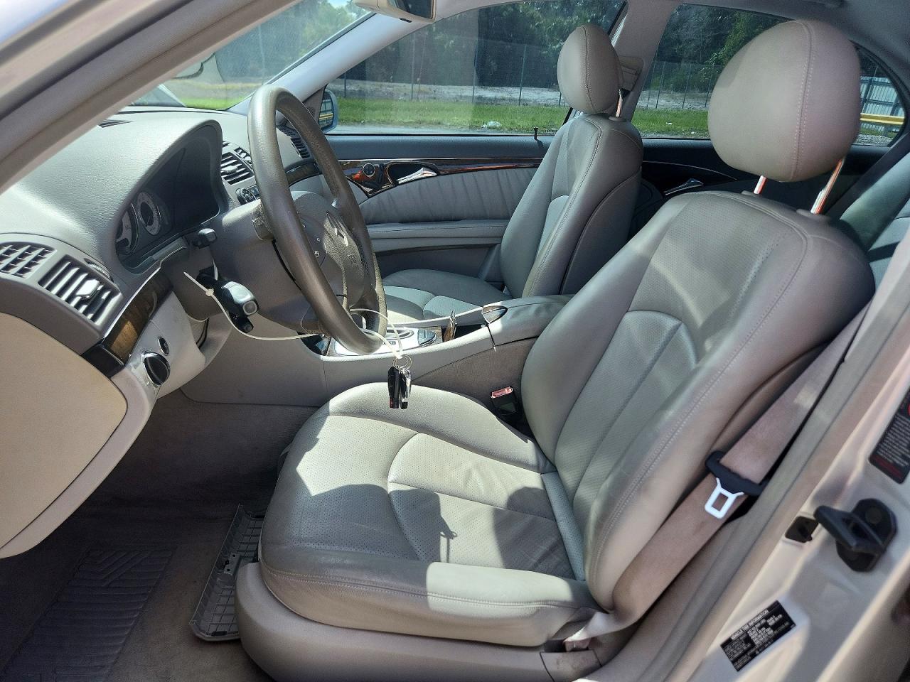 2004 Mercedes-benz E 320 Silver vin: WDBUF65J24A490329