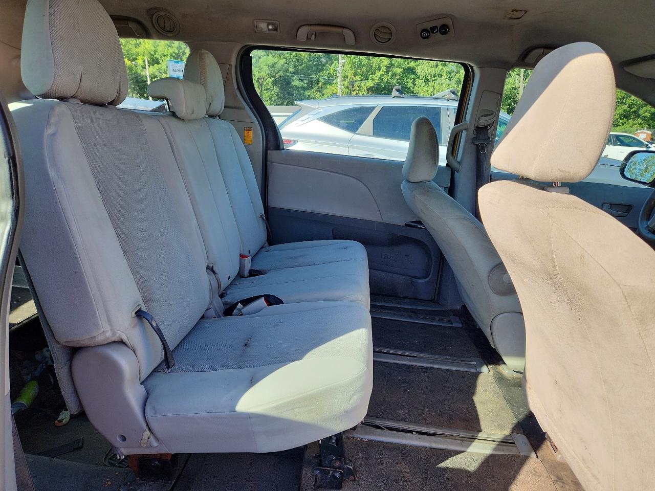 2014 Toyota Sienna L 7-passenger Черный vin: 5TDZK3DC9ES457319
