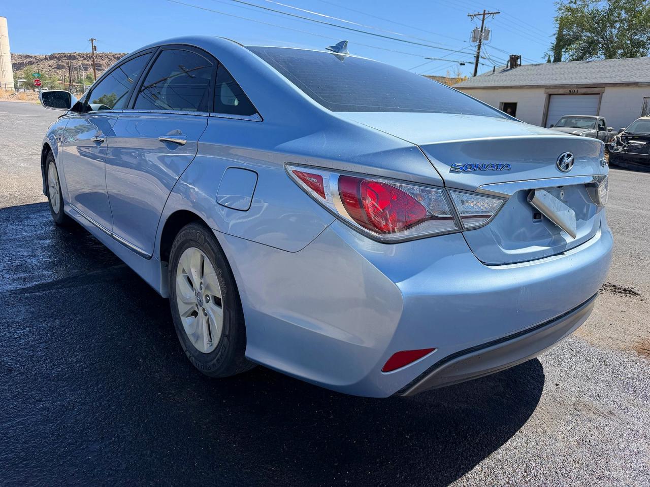 2015 Hyundai Sonata Hybrid Base Blue vin: KMHEC4A41FA121110