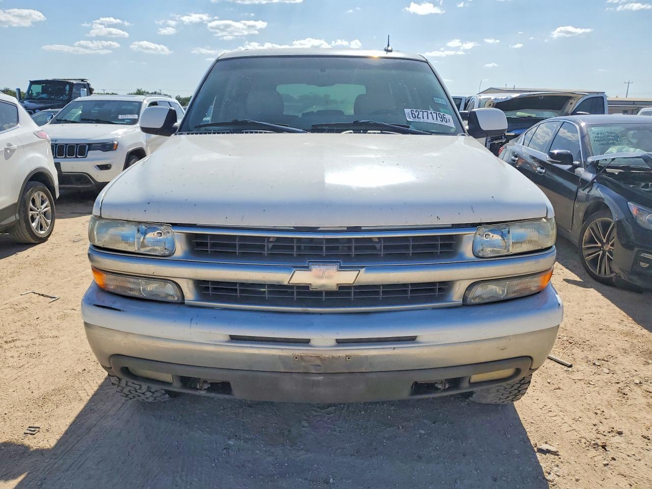 2003 Chevrolet Tahoe K1500 White vin: 1GNEK13Z03R135938