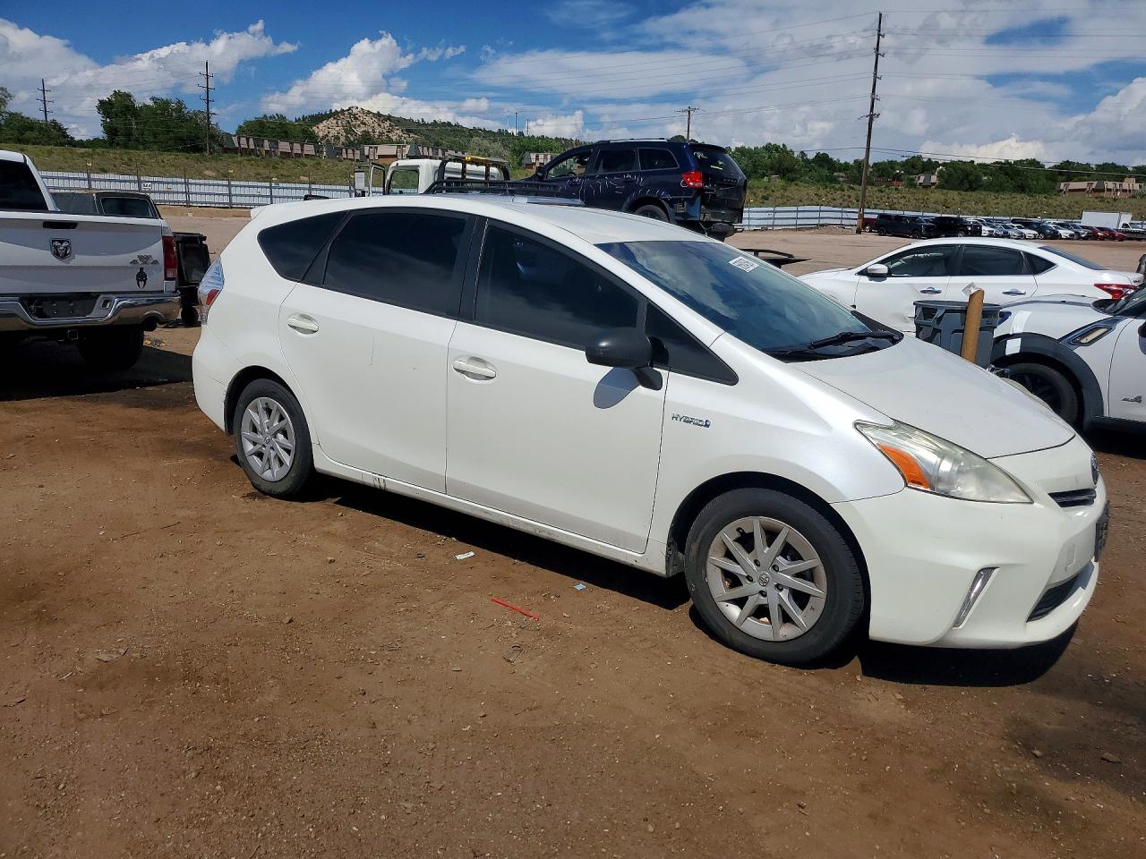 2014 Toyota Prius V Three White vin: JTDZN3EU2E3318245