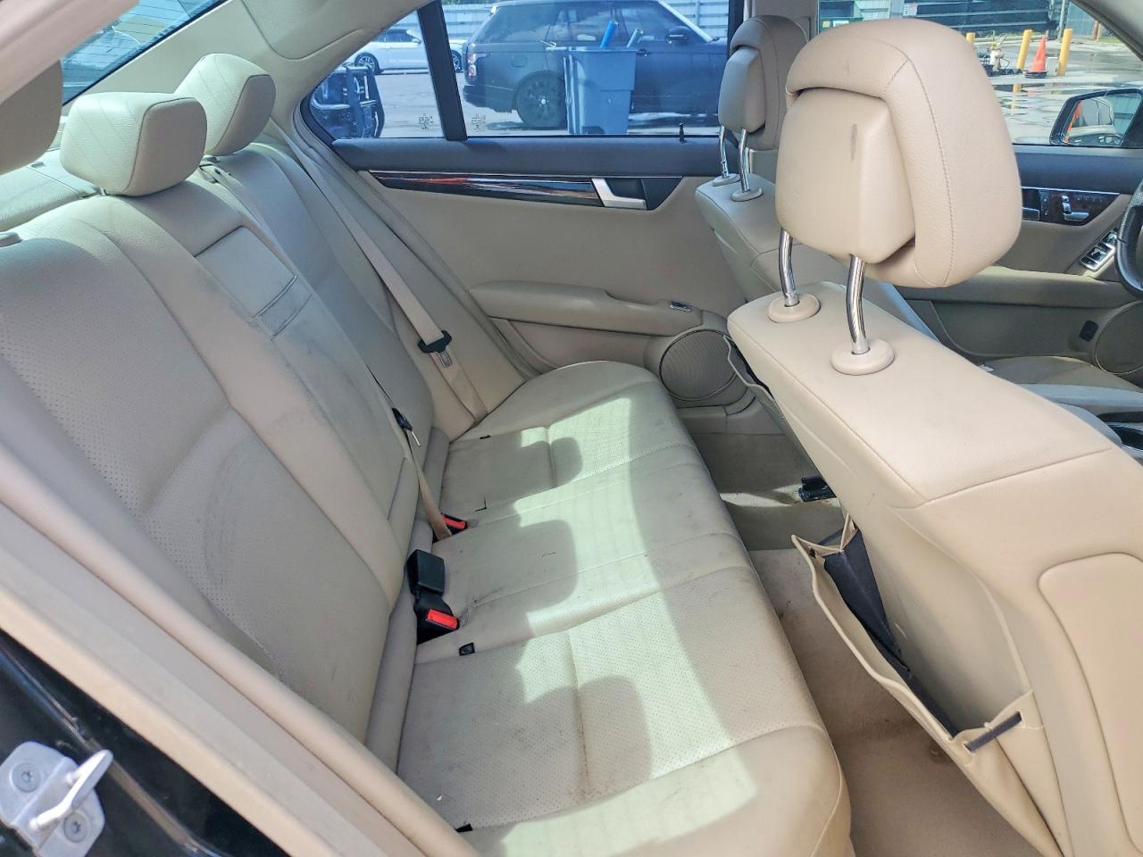 2014 Mercedes-benz C 250 Black vin: WDDGF4HB7EG232206