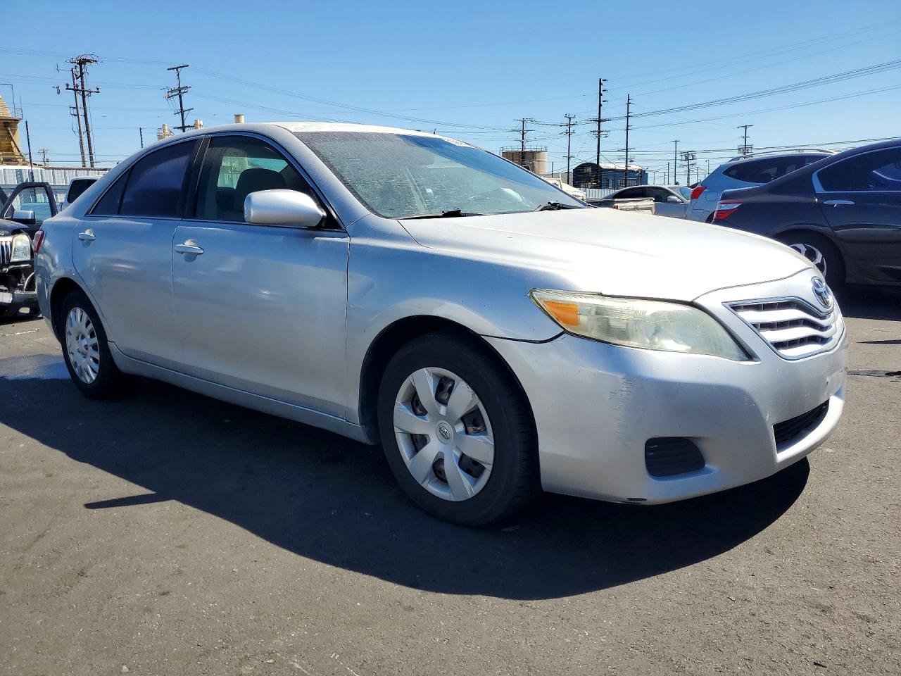 2011 Toyota Camry Le Серебряный vin: 4T4BF3EK3BR113506