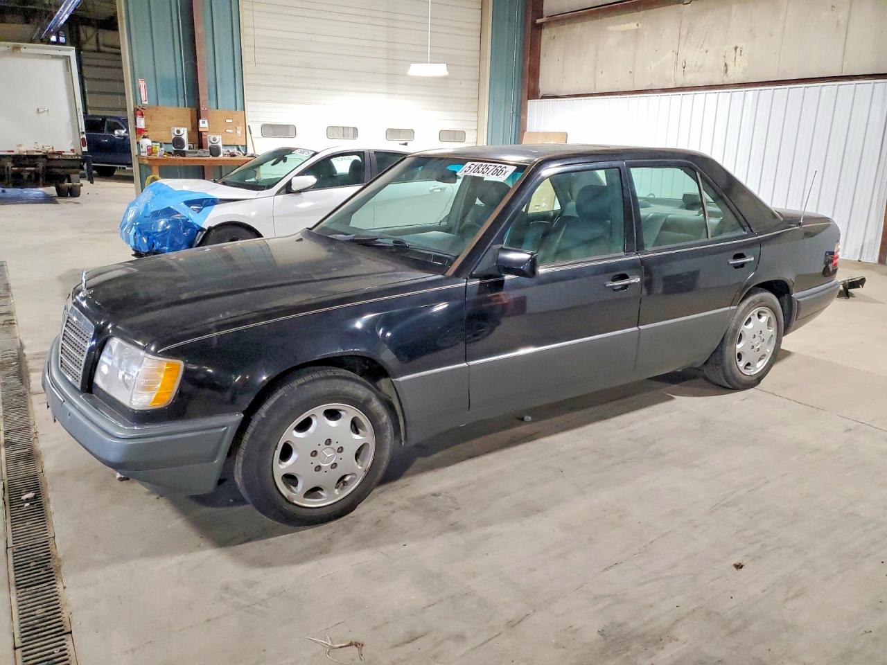 1994 Mercedes-benz E 320 Black vin: WDBEA32E9RC065145