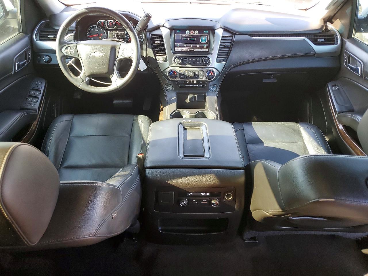2015 Chevrolet Tahoe C1500 Lt White vin: 1GNSCBKC2FR668199