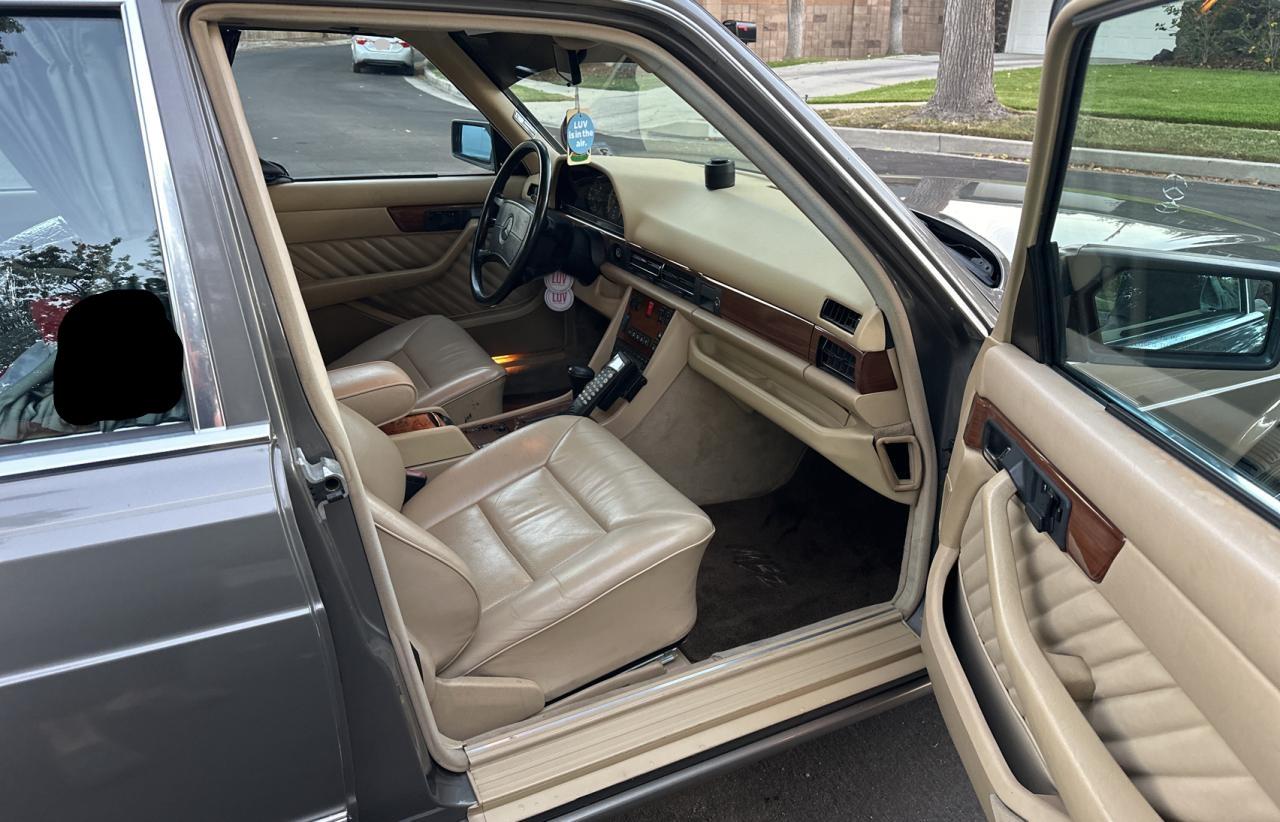 1989 Mercedes-benz 300 Se Коричневый vin: WDBCA24D2KA446391