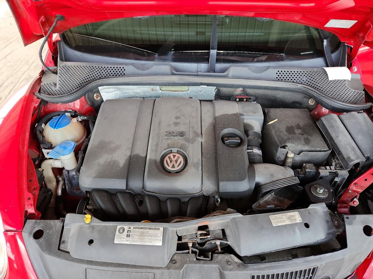 2014 Volkswagen Beetle Red vin: 3VWJX7ATXEM606912
