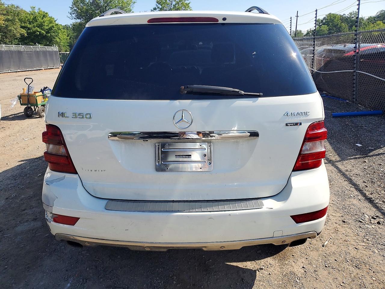 2010 Mercedes-benz Ml 350 4matic White vin: 4JGBB8GB6AA562033