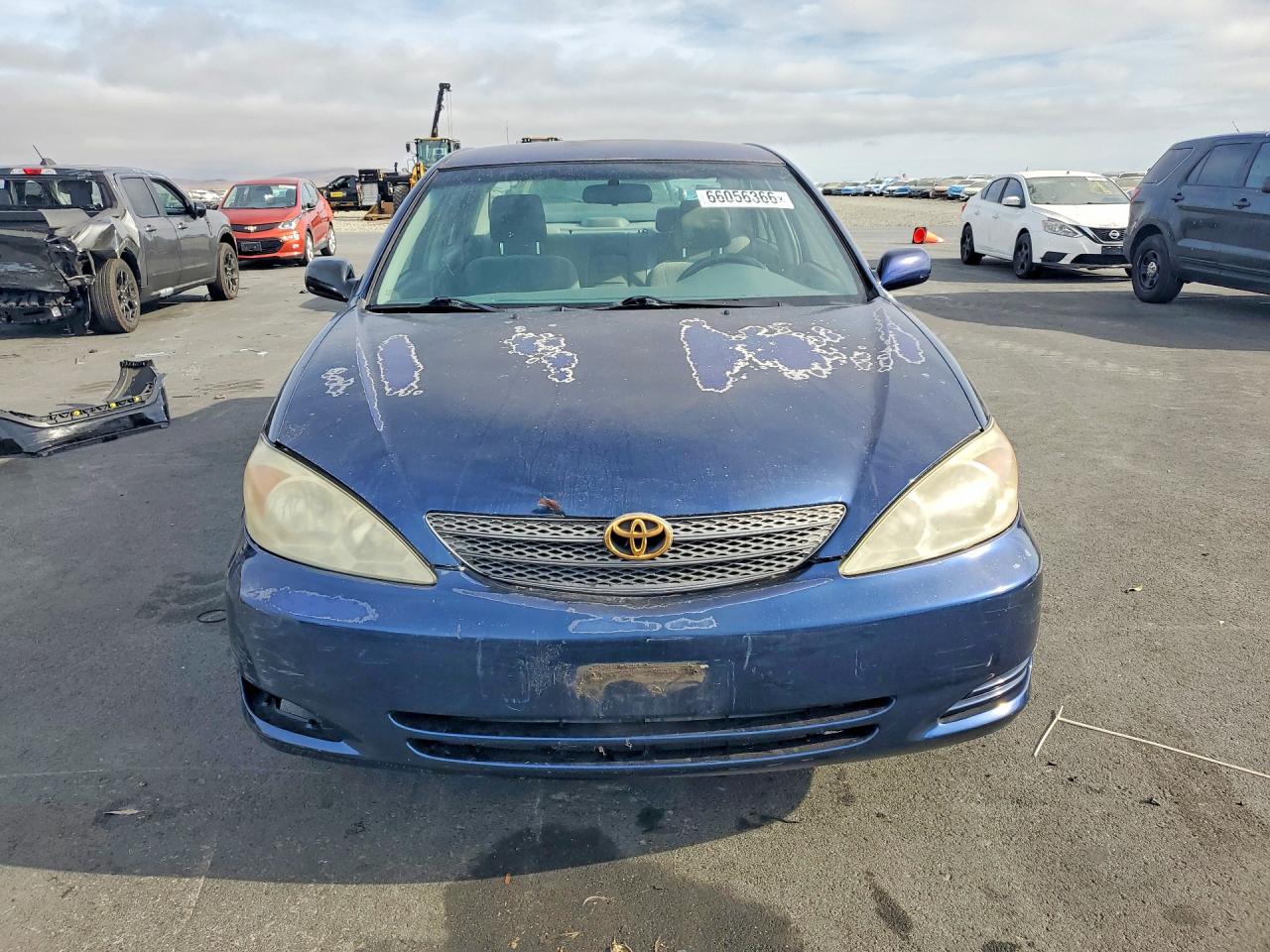 2002 Toyota Camry Le Blue vin: JTDBE32K020096063