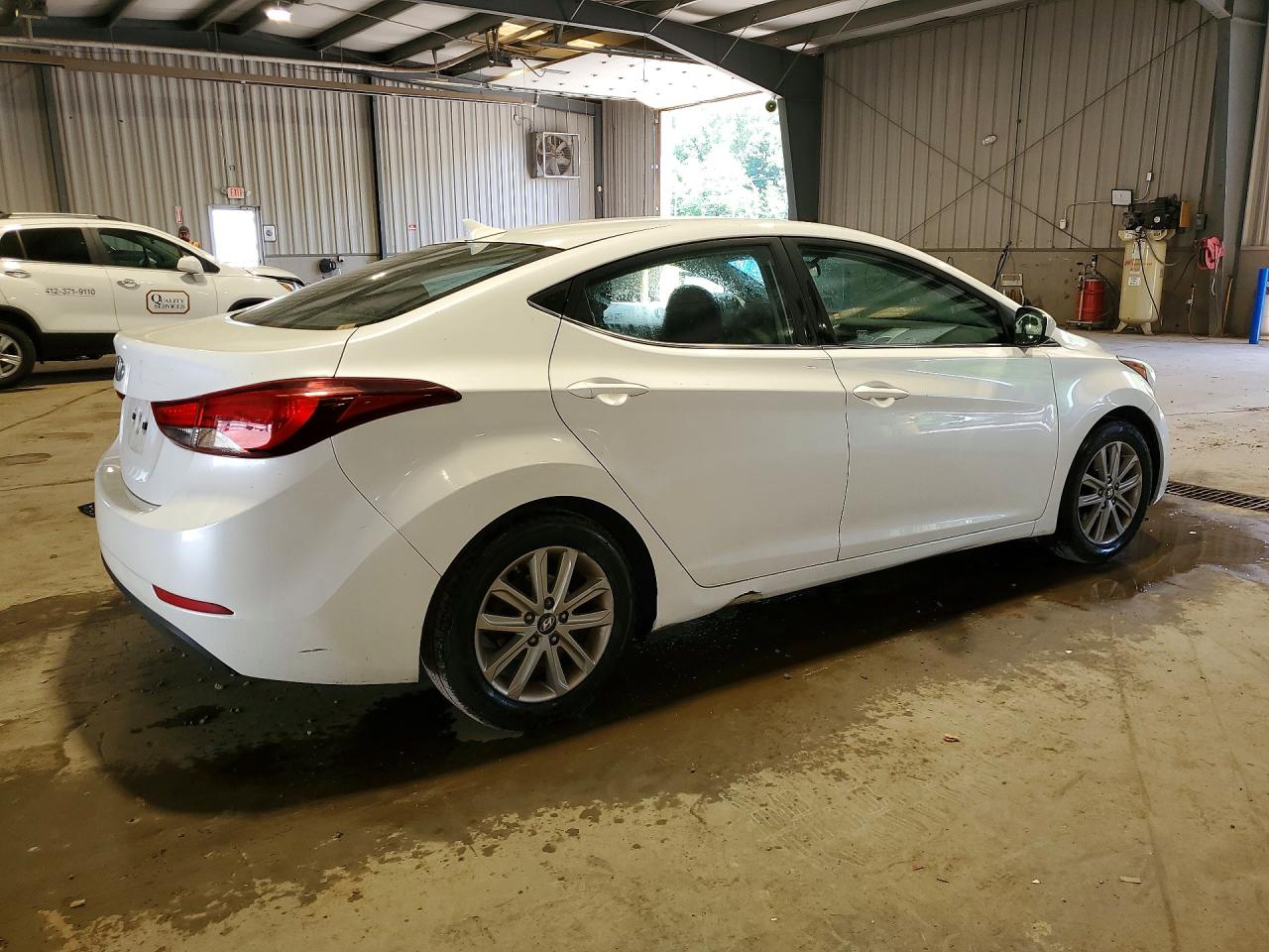 2015 Hyundai Elantra Se White vin: 5NPDH4AE0FH643746