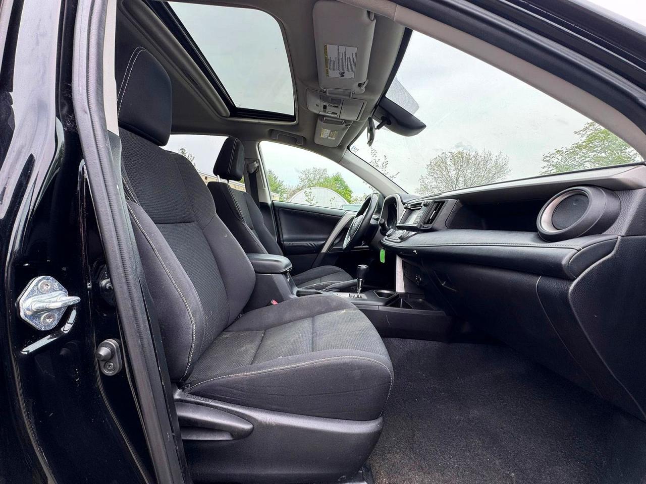 2017 Toyota Rav4 Xle Black vin: 2T3RFREV0HW654552