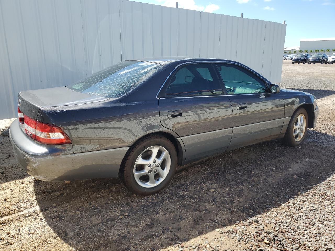 2001 Lexus Es 300 Base Угольный vin: JT8BF28G610293634 Damage: Right Qtr Panel, Heavy Scratch, 1 To 2 Inches