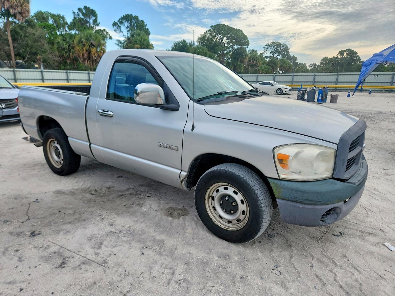 2008 Dodge Ram 1500 St Silver vin: 1D7HA16K48J226164