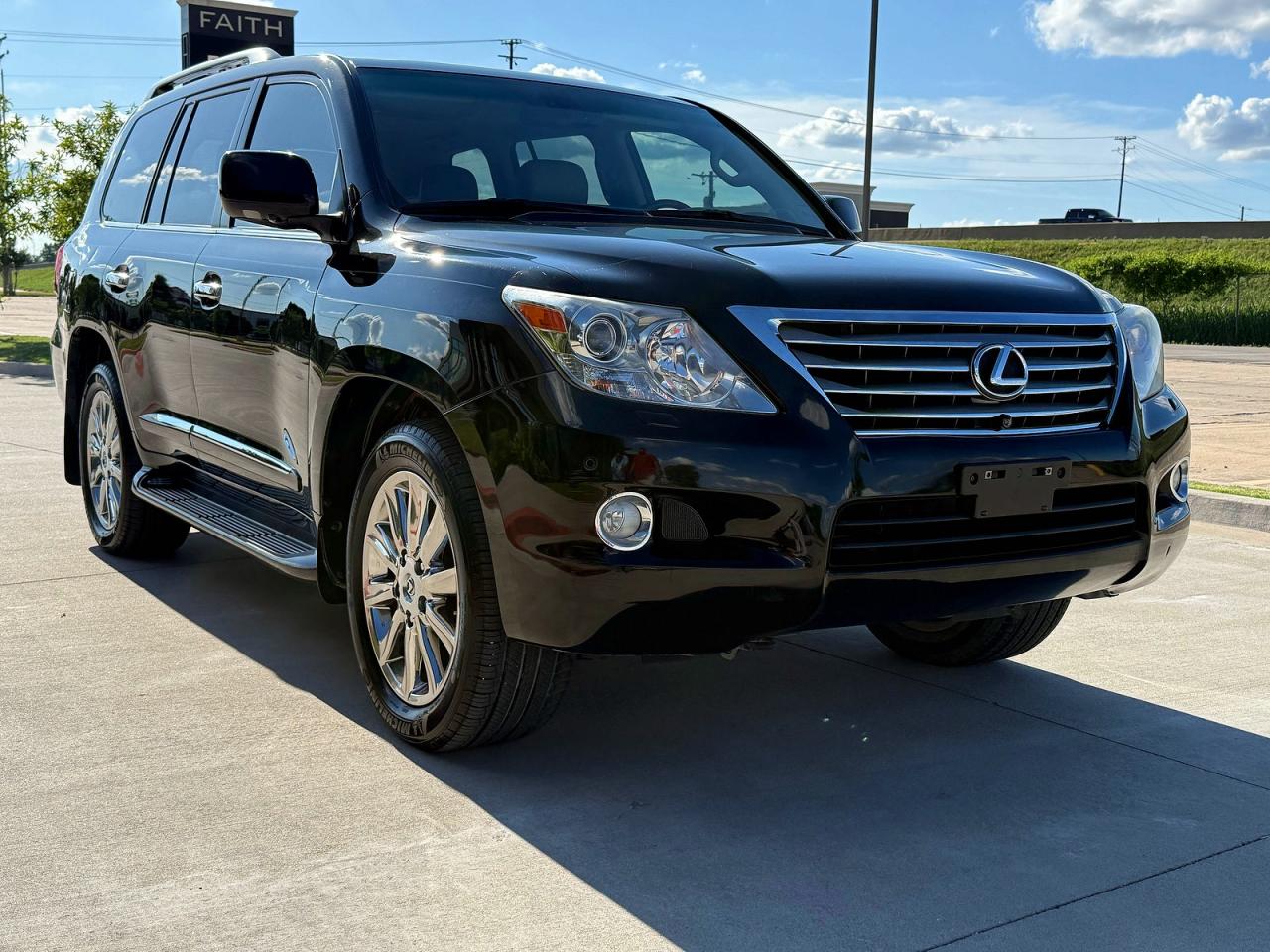 2011 Lexus Lx 570 Черный vin: JTJHY7AX5B4083143