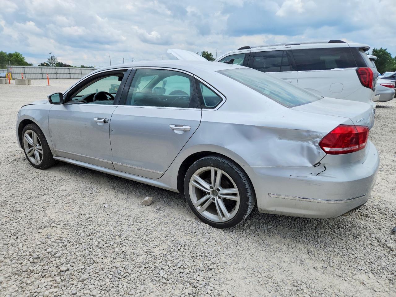 2014 Volkswagen Passat Sel Silver vin: 1VWCN7A32EC039966