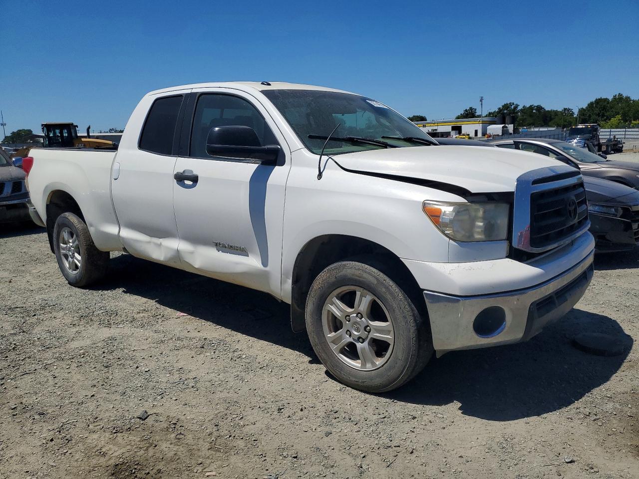 2011 Toyota Tundra Double Cab Sr5 White vin: 5TFUM5F13BX017033