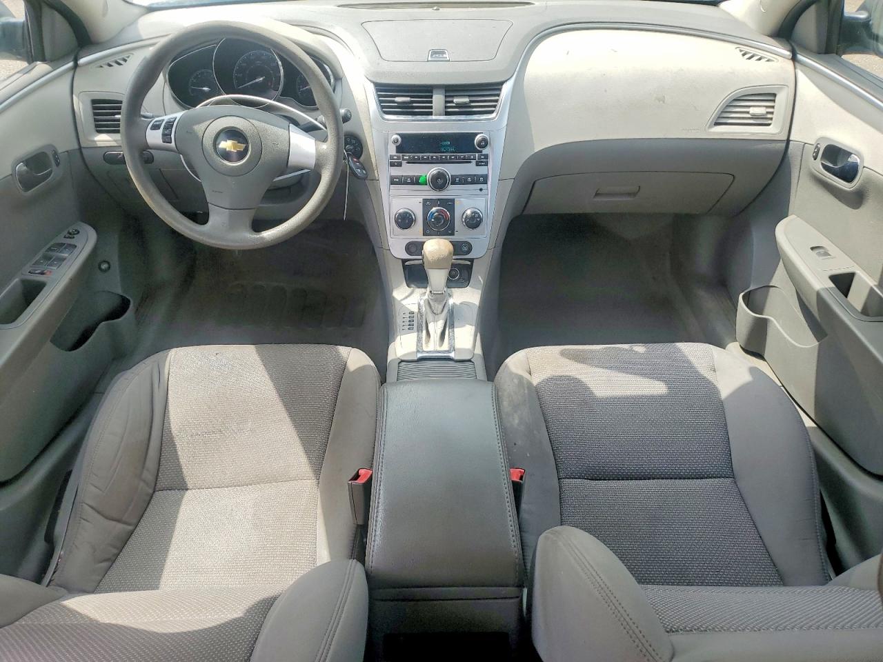 2011 Chevrolet Malibu Ls Silver vin: 1G1ZB5E10BF310111