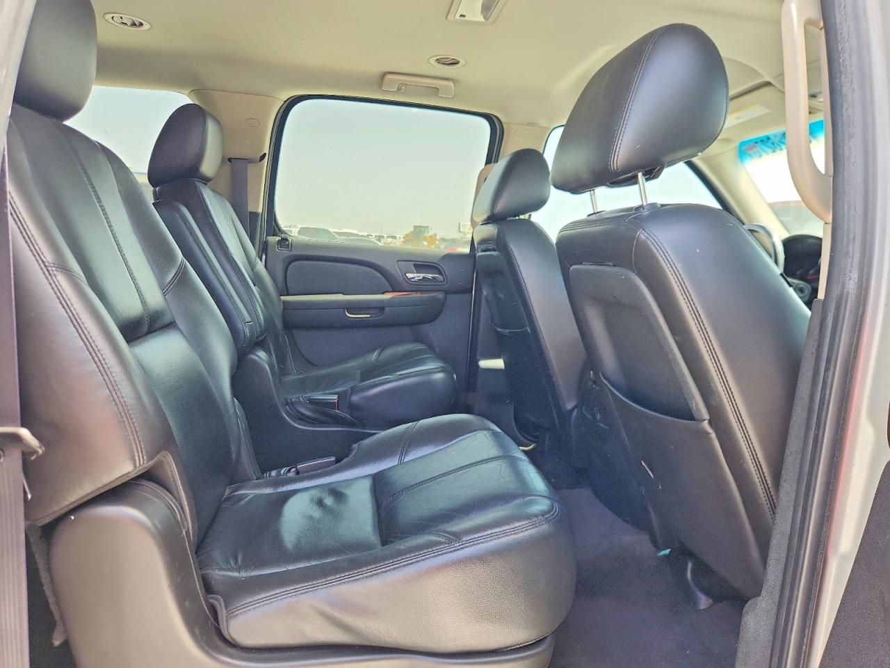 2011 Chevrolet Suburban C1500 Lt Silver vin: 1GNSCJE0XBR178132