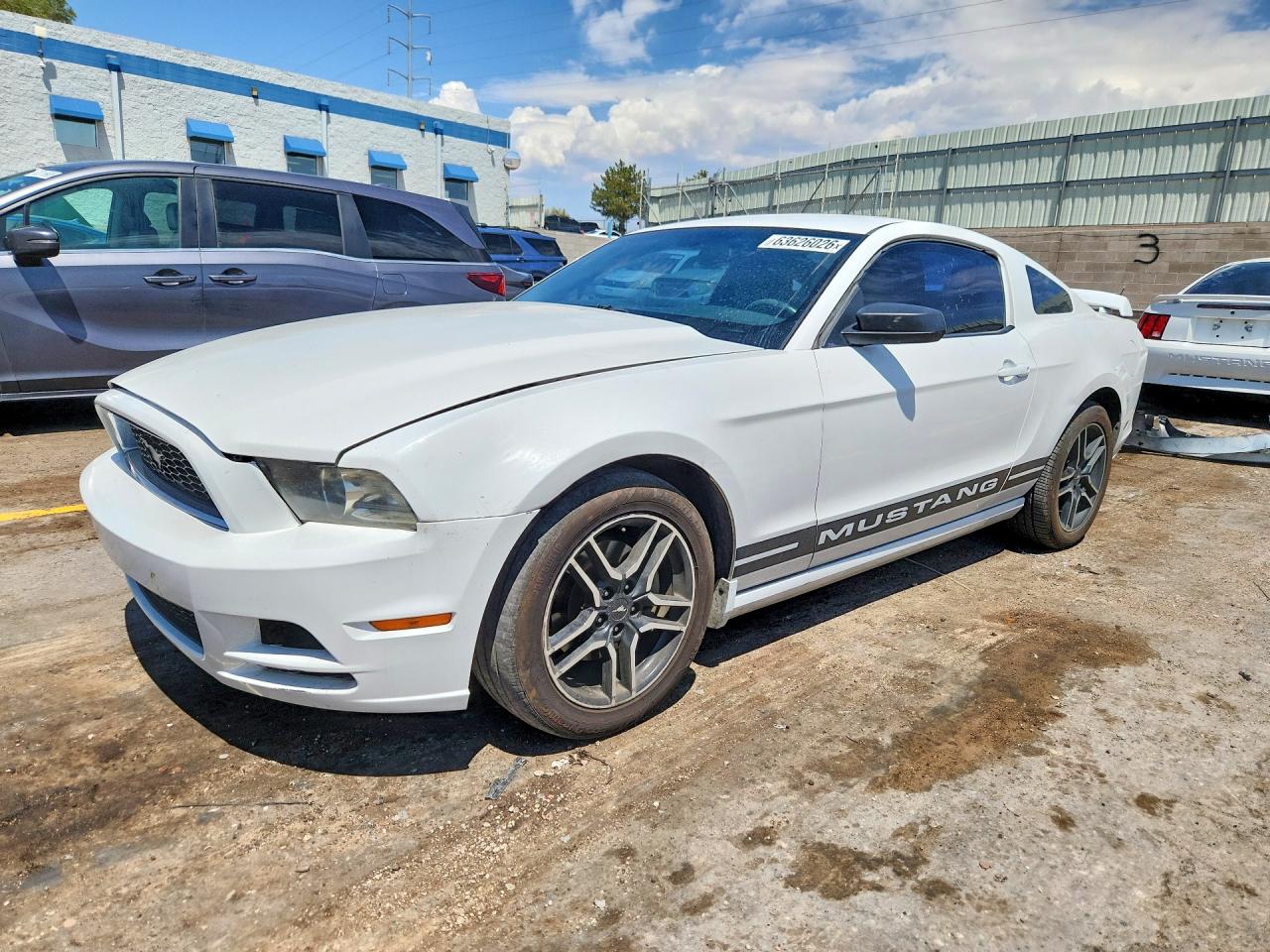 2014 Ford Mustang White vin: 1ZVBP8AM3E5207591
