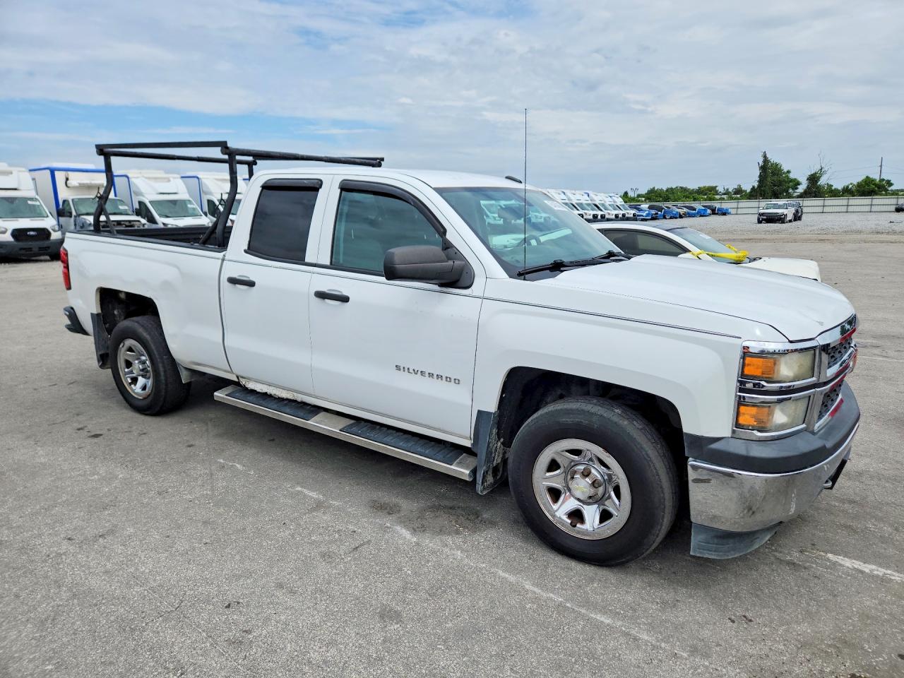 2014 Chevrolet Silverado C1500 White vin: 1GCRCPEH3EZ222945