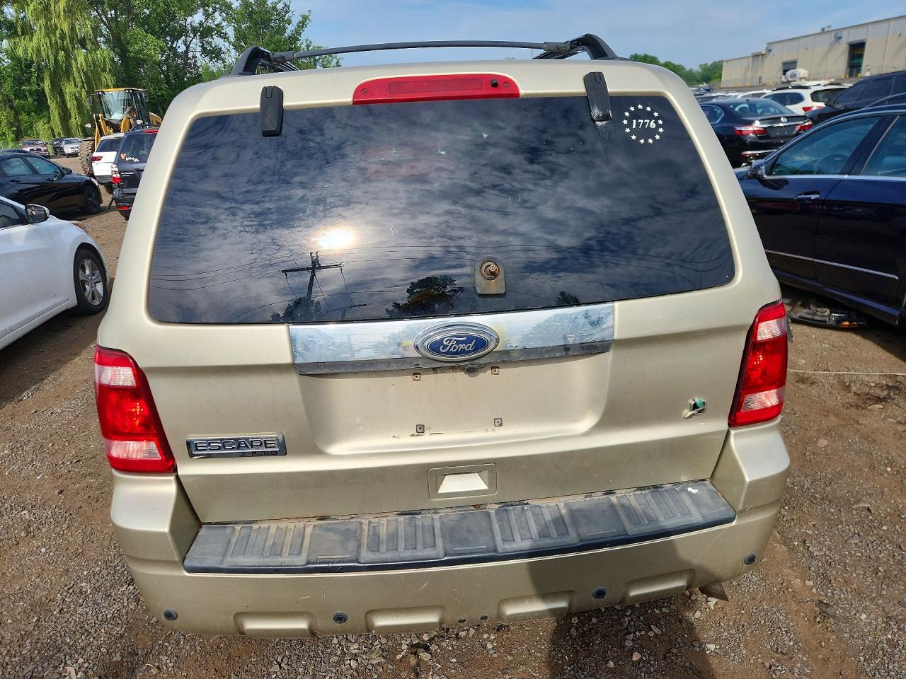 2010 Ford Escape Limited Tan vin: 1FMCU9EG1AKA09190