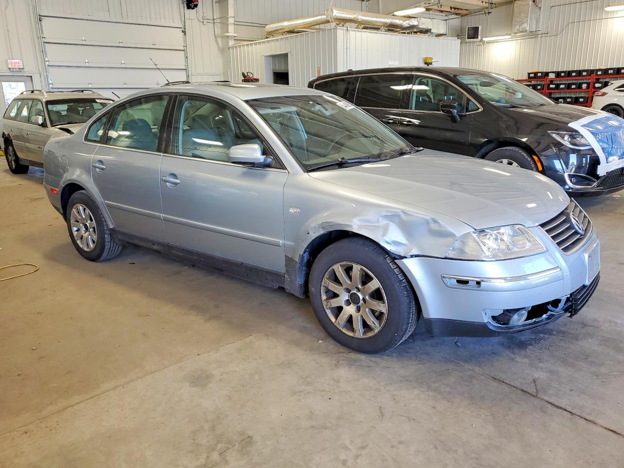2002 Volkswagen Passat Gls Blue vin: WVWPD63B32P298461