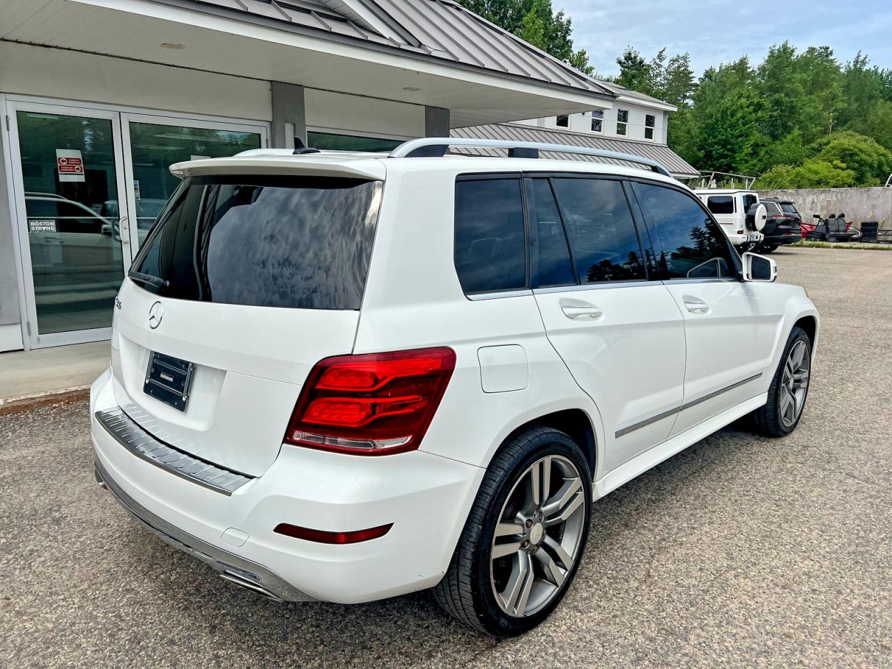 2013 Mercedes-benz Glk 350 White vin: WDCGG5HB9DG018677