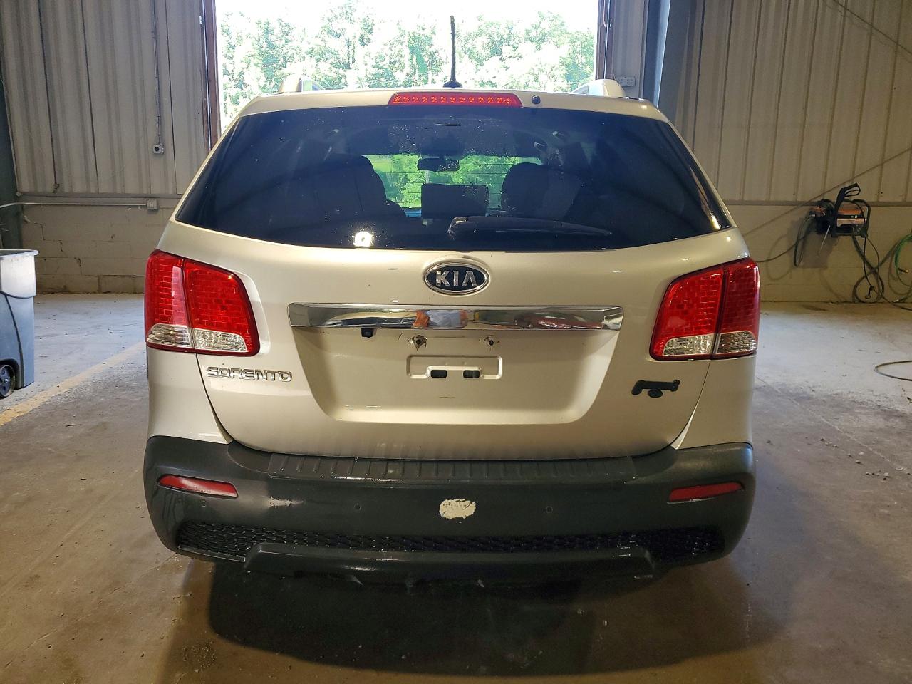 2013 Kia Sorento Lx Silver vin: 5XYKTCA61DG396931