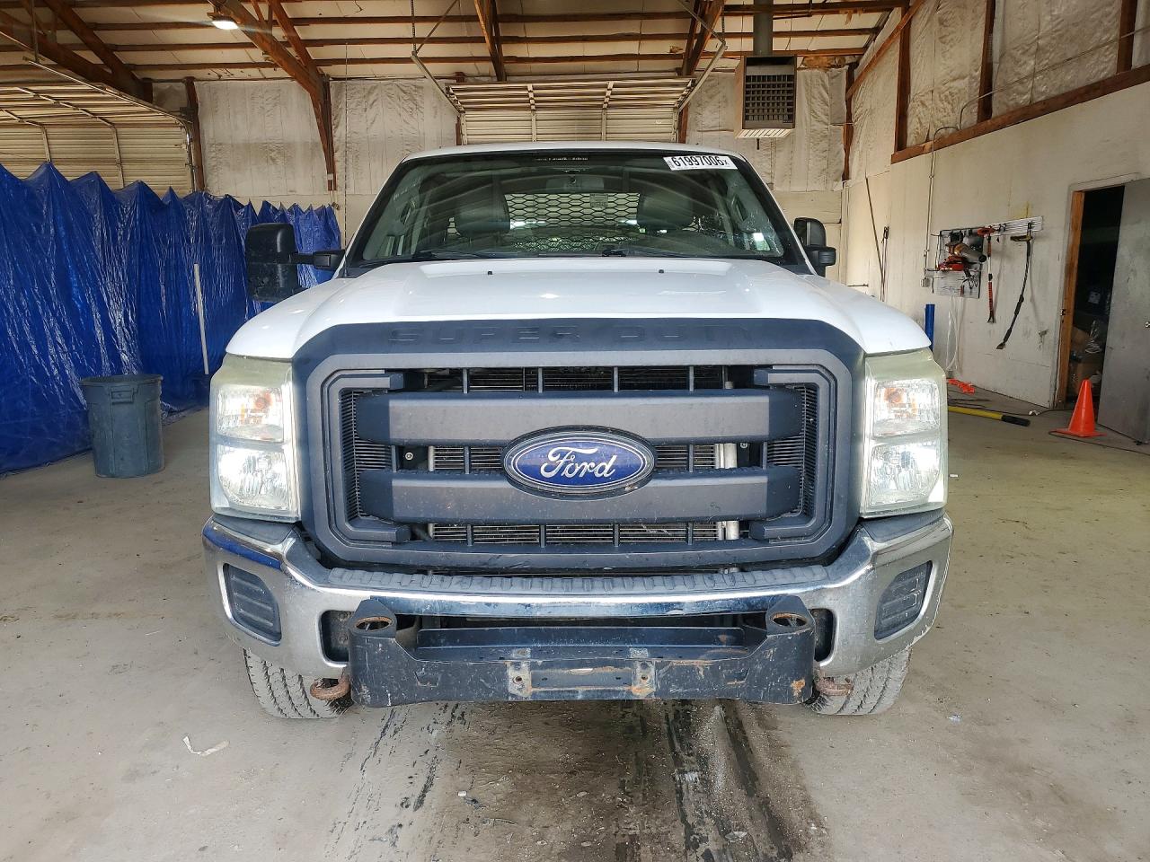 2015 Ford F250 Super Duty White vin: 1FT7X2B60FED10278