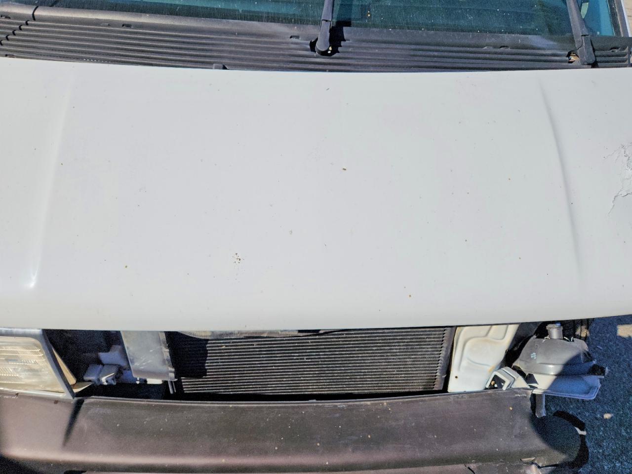 1996 Ford Aerostar White vin: 1FMCA11U6TZB40244