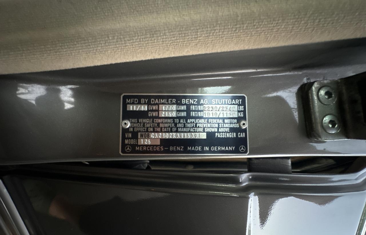 1989 Mercedes-benz 300 Se Коричневый vin: WDBCA24D2KA446391