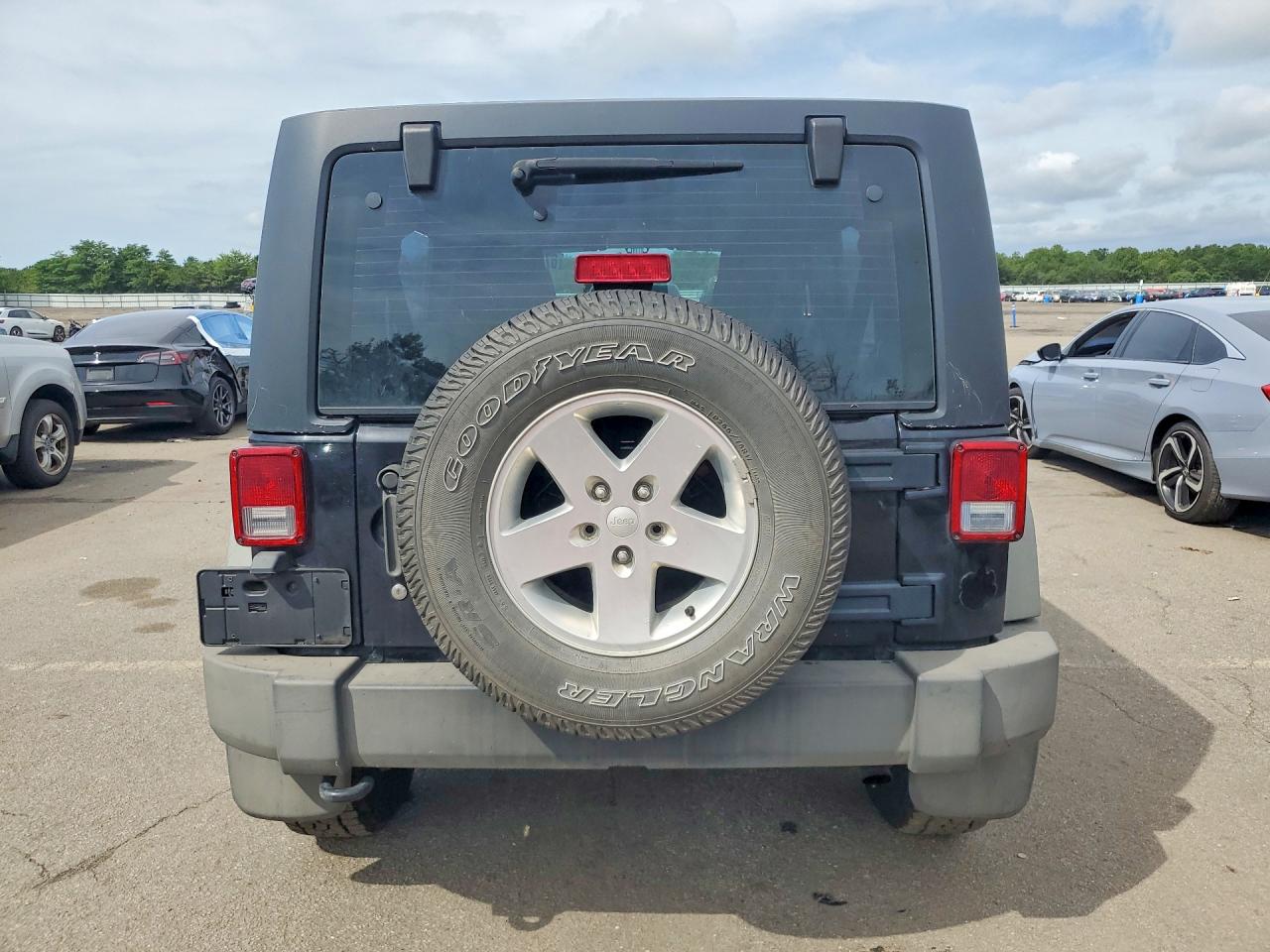 2012 Jeep Wrangler Unlimited Sport Black vin: 1C4BJWDG9CL142513