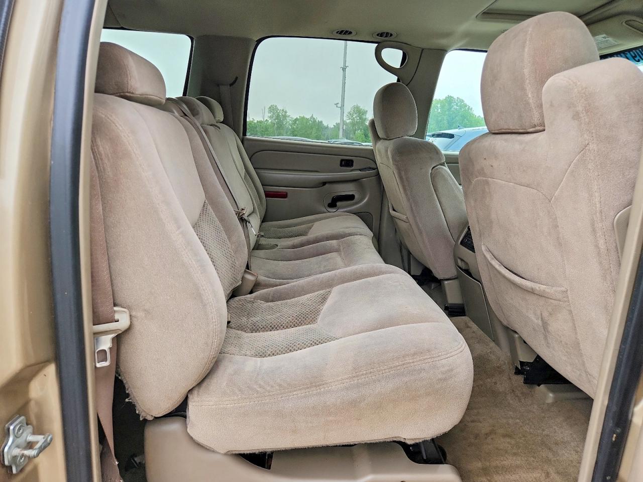 2005 Chevrolet Suburban K1500 Tan vin: 3GNFK16ZX5G167363