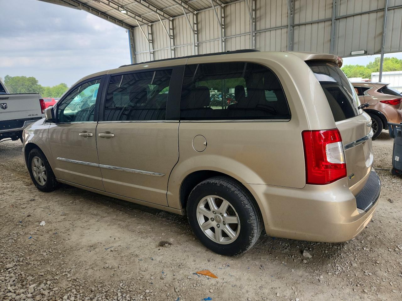 2012 Chrysler Town & Country Touring Бежевый vin: 2C4RC1BG2CR313575