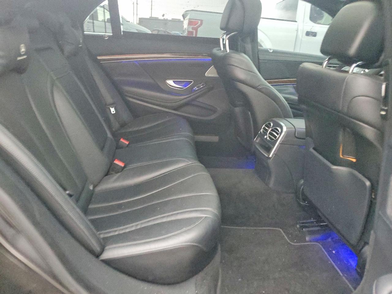 2015 Mercedes-benz S 550 Black vin: WDDUG8CB4FA071980