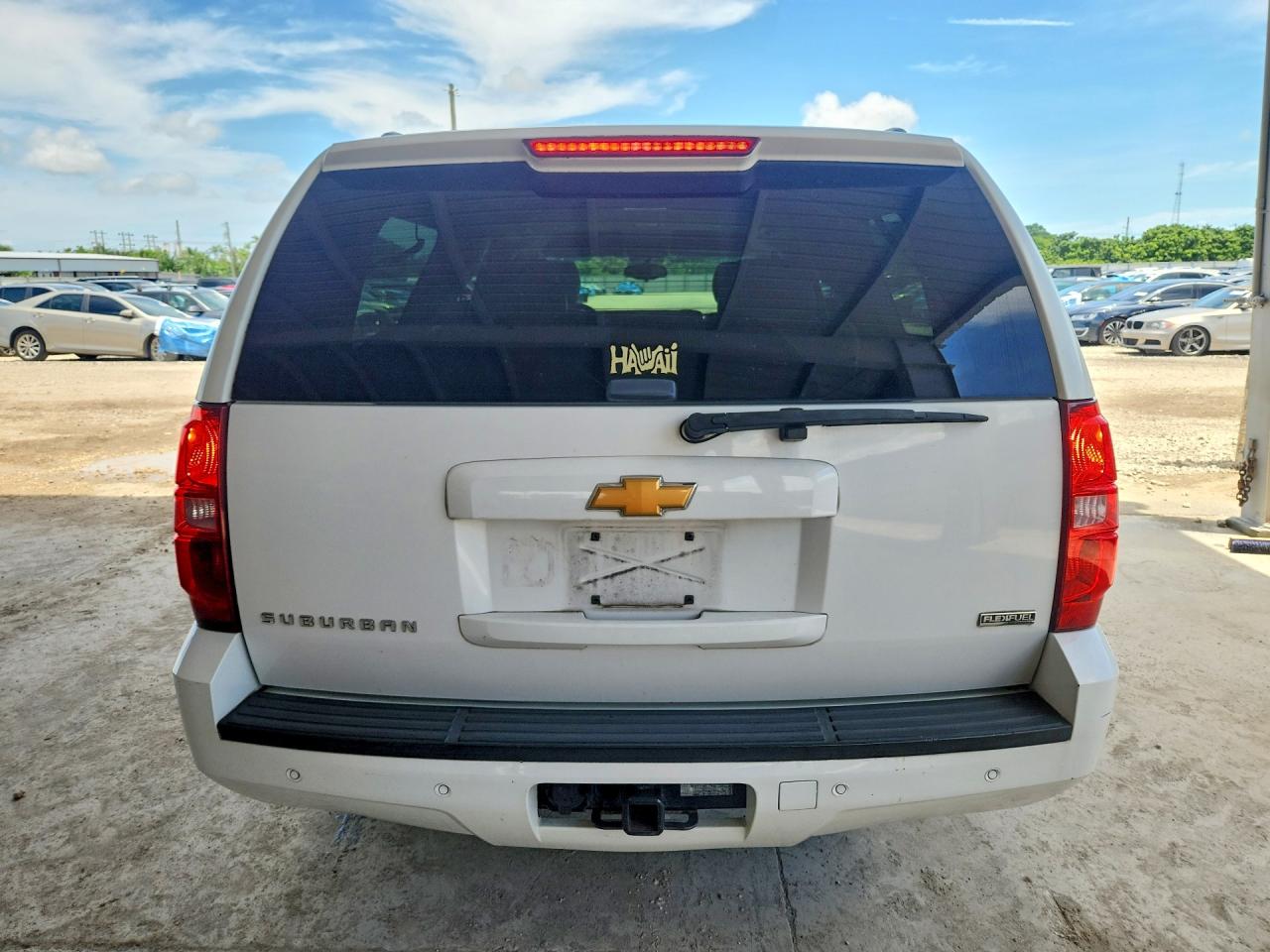 2012 Chevrolet Suburban C1500 Lt White vin: 1GNSCJE04CR202300