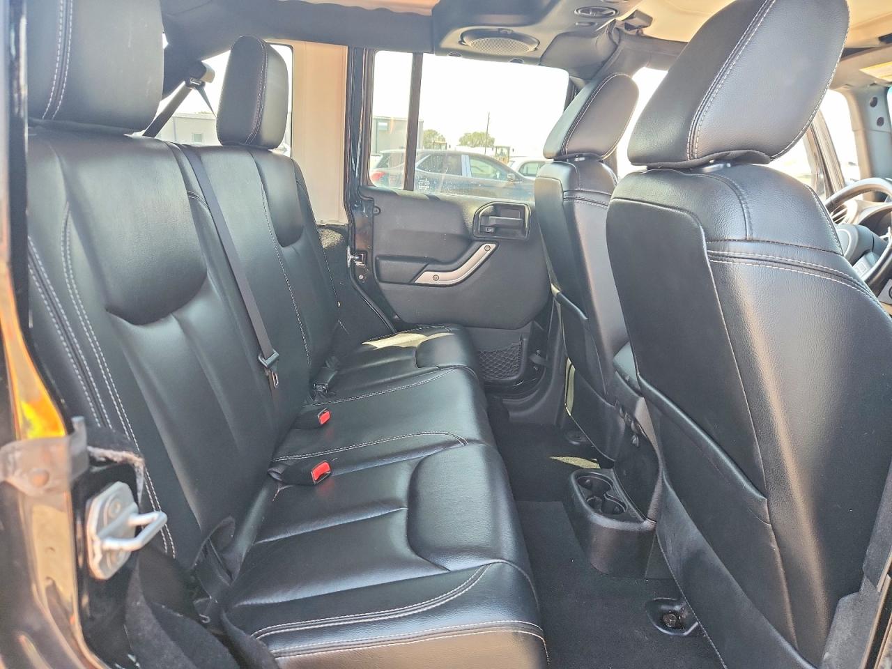 2013 Jeep Wrangler Unlimited Sahara Black vin: 1C4BJWEG2DL549704