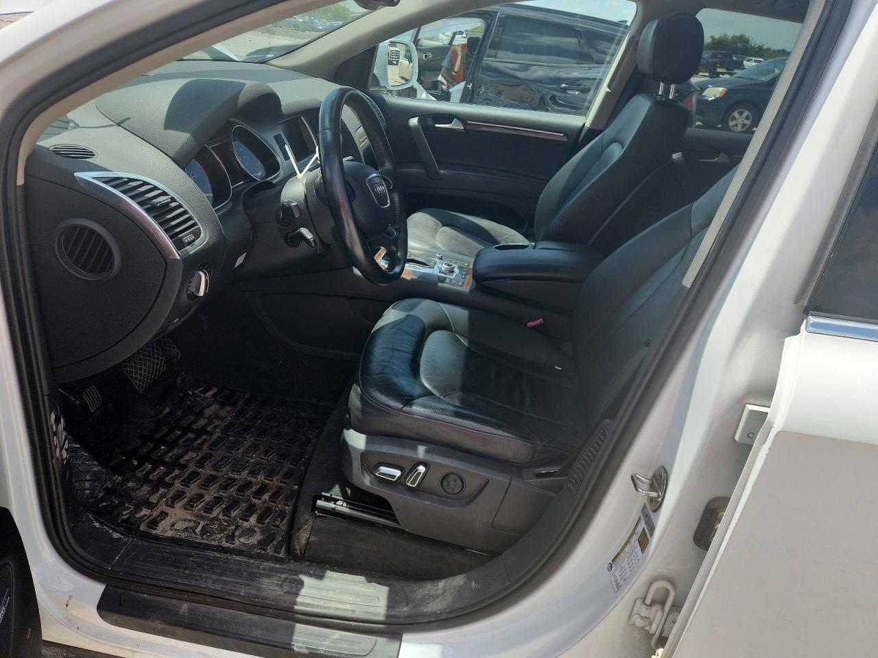 2013 Audi Q7 Premium Plus Белый vin: WA1LMAFE2DD005526