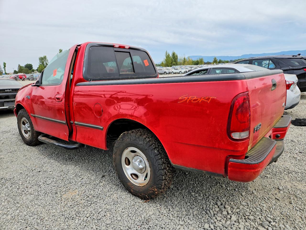 1999 Ford F150 Red vin: 2FTZF172XXCA78467