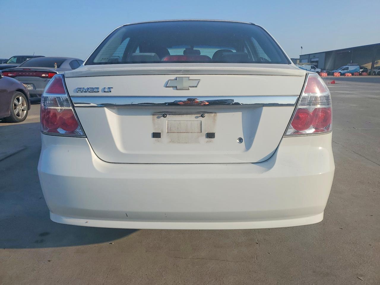 2011 Chevrolet Aveo Lt White vin: KL1TG5DE6BB176660