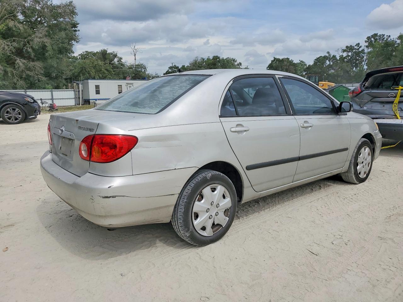 2004 Toyota Corolla Ce Серебряный vin: 1NXBR32E94Z242028