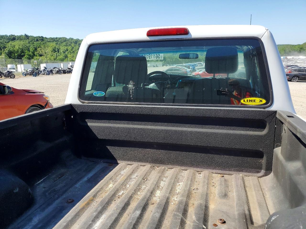 2011 Ford Ranger Super Cab White vin: 1FTKR1ED3BPA58792